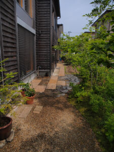 濃い緑の心地よさ 濃い緑の心地よさ|秋田市の造園、庭づくり