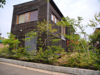 住宅と植栽の関連性 住宅と植栽の関連性|秋田市の造園、庭づくり